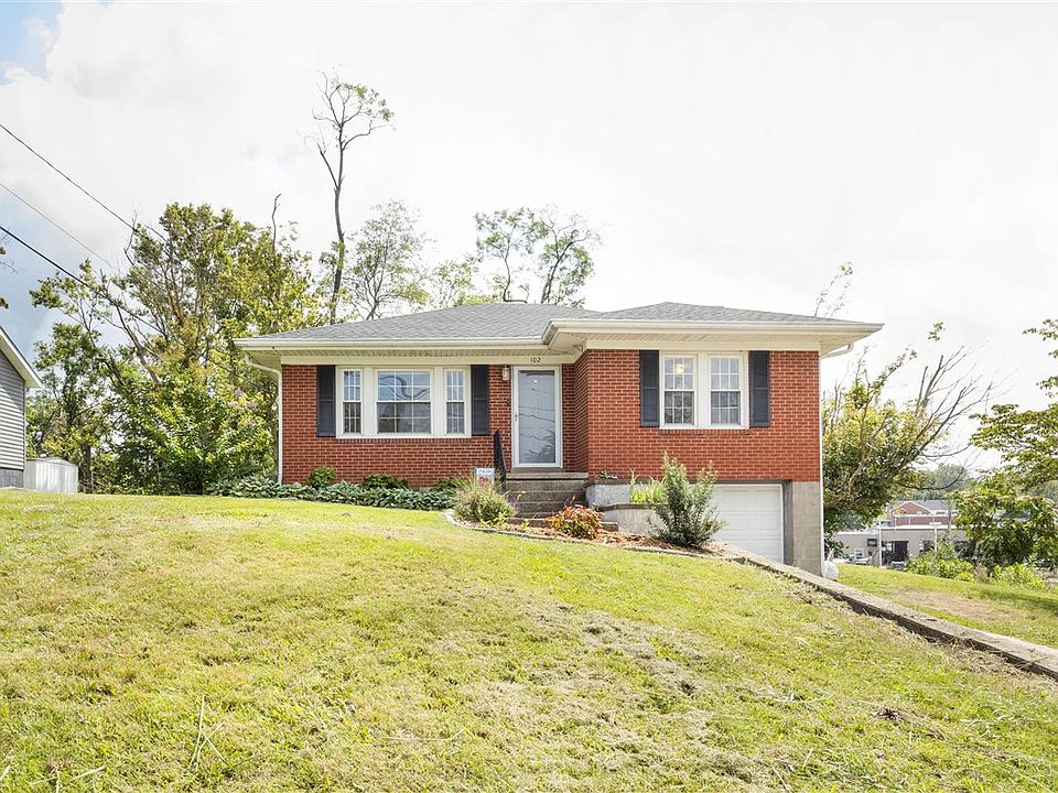 1st image of 102 Lexington Dr