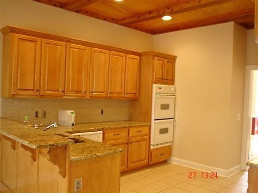 5th image of 134 Willett Dr