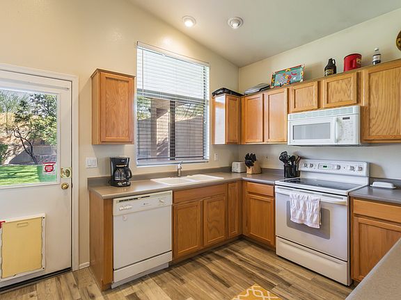 5th image of 40813 N Hearst Dr