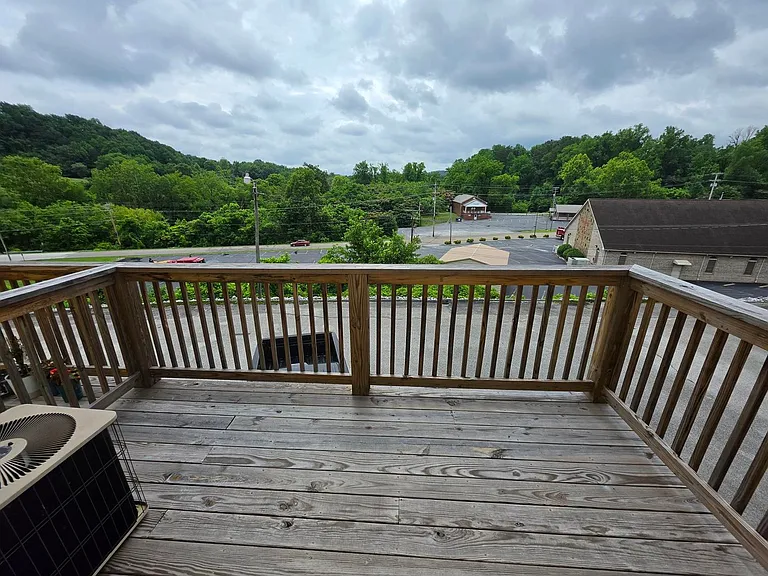 434 Hillside Dr — Photo 9