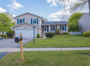 927 Merrimac St, Cary, IL 60013