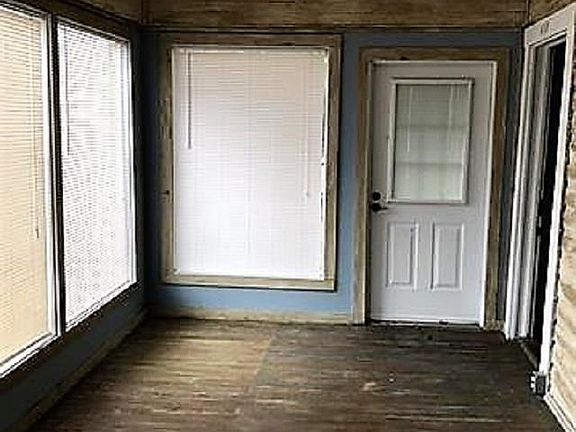 5th image of 410 E Madison Ave