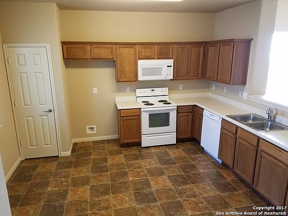 5th image of 10435 Catfish Ln