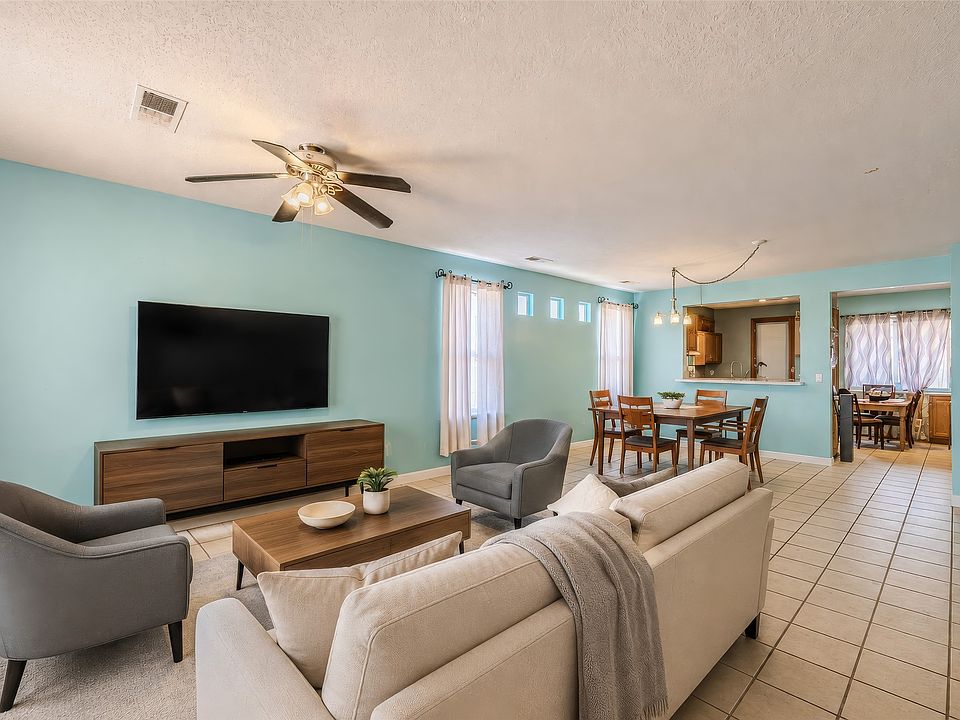 1st image of 4 Housta Ct