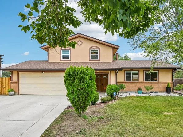 392 Zion St, Aurora, CO 80011