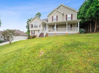 23 Cherokee Hills Dr, Rydal, GA 30171