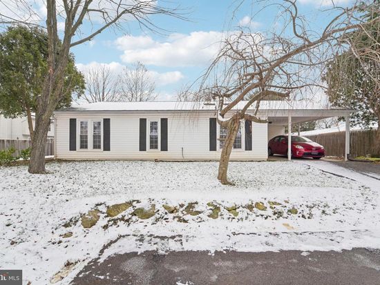 8213 Shady Spring Dr, Gaithersburg, MD 20877
