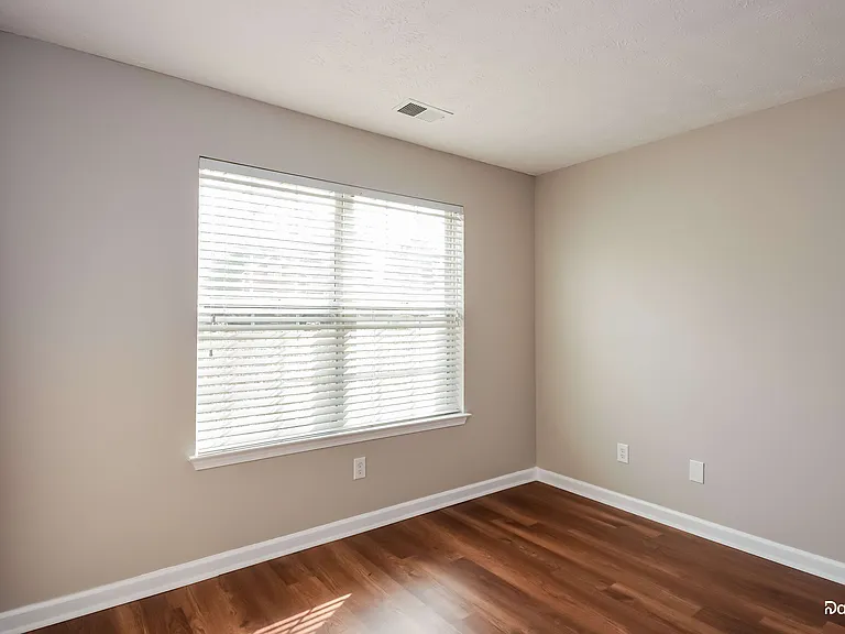 12 Hitchcock Sta — Photo 11