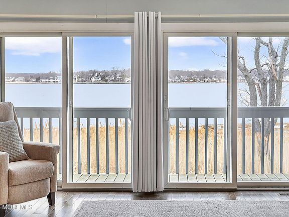 2nd image of 129 Spinnaker Way