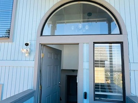 2nd image of 23460 Lakeridge Ave