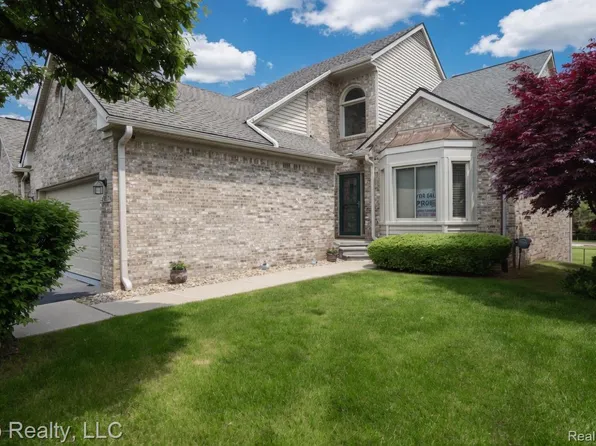 45317 Stonehedge Dr, Plymouth, MI 48170