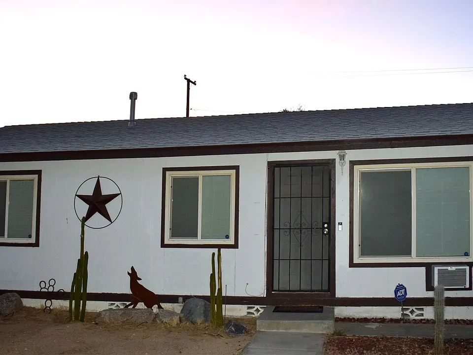 6380 Yucca Ave