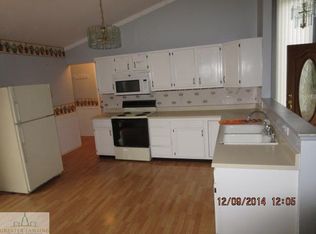 1215 Hiram St, Owosso, MI 48867