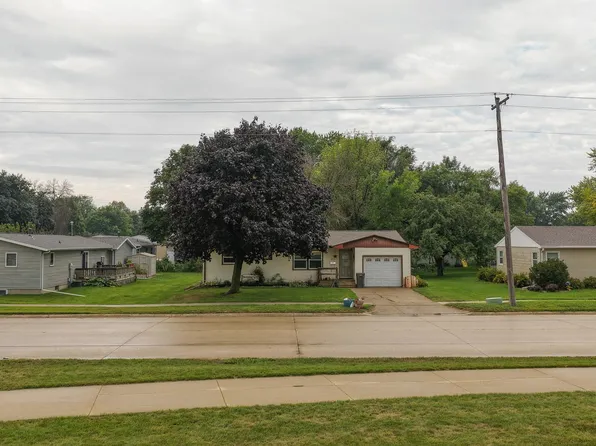1411 10th Ave E, Spencer, IA 51301