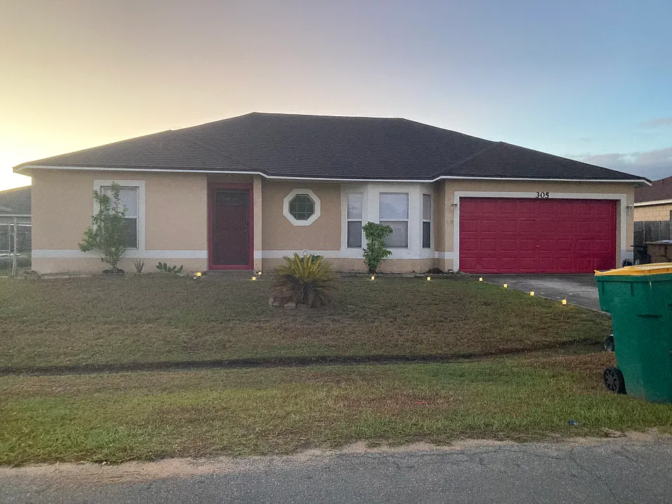 305 Cocoa Ct