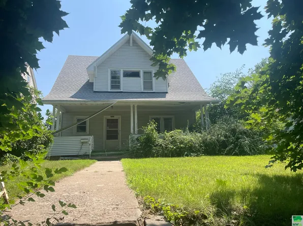 3520 Jackson St, Sioux City, IA 51104