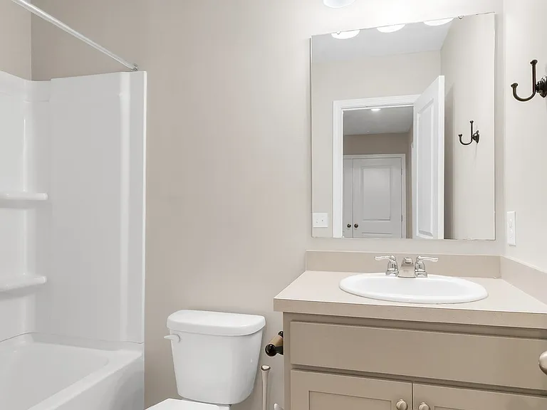13 Villas Of Garrard Dr — Photo 16