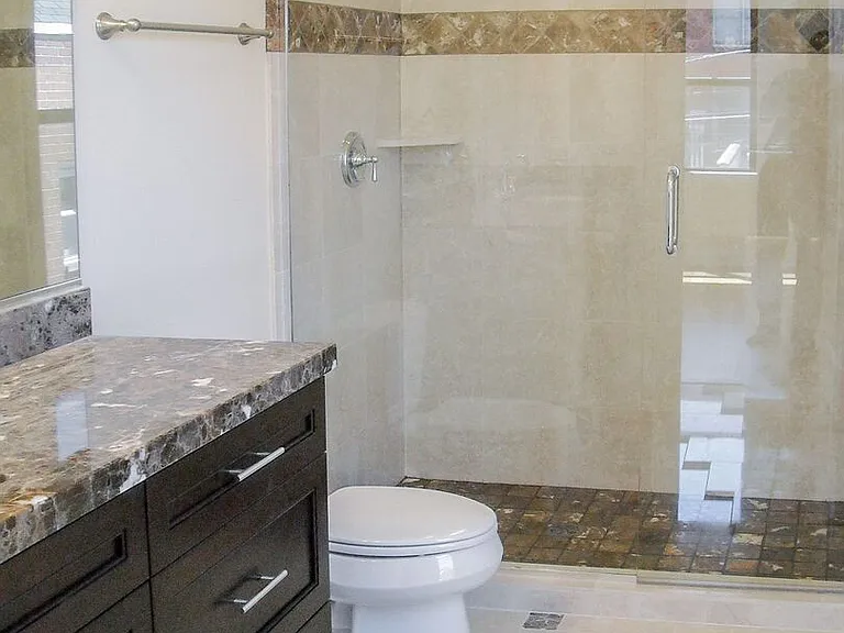 3235 N Kenmore Ave #3 — Photo 3