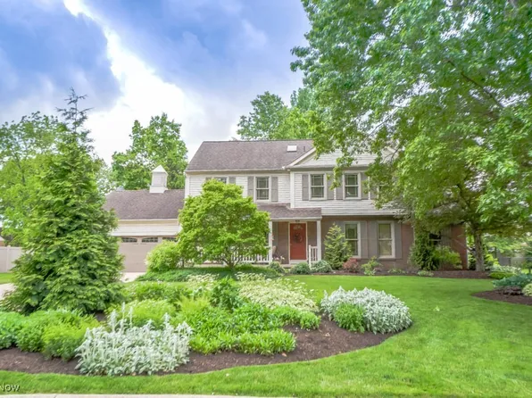 2872 Aylesbury St NW, North Canton, OH 44720