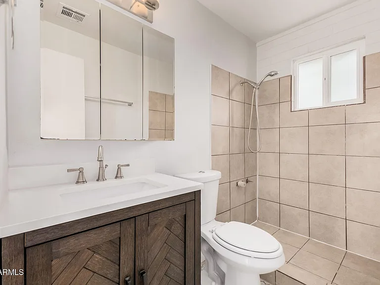 1321 N 48th Pl #1 — Photo 14
