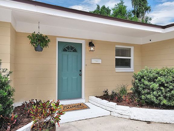 4th image of 3856 San Remo Dr