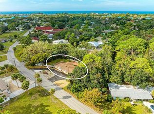 104 Palm Ave, Nokomis, FL 34275