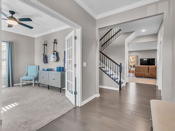4th image of 6930 Wellsford Ln