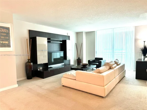 9055 SW 73rd Ct APT 1705, Miami, FL 33156