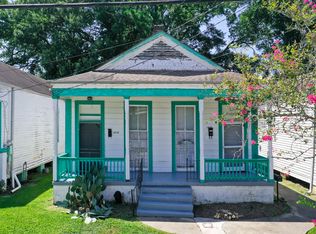 1812 Dante St, New Orleans, LA 70118