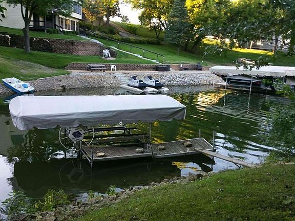 2nd image of 17-54 Lakeview Cir