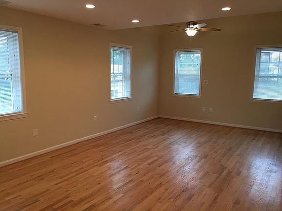 4th image of 1022 Duke St #200