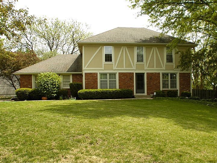 French Colonial, warm and inviting!