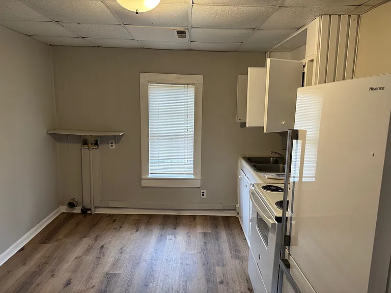 410 Bowen Ave — Photo 10