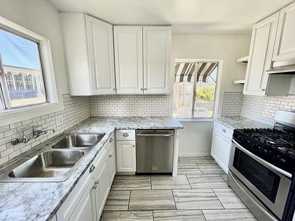 3rd image of 10670 Ayres Ave APT 5