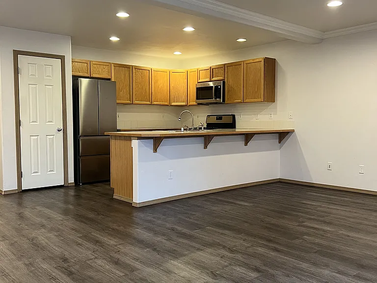 10104 Montana Rd #B — Photo 12