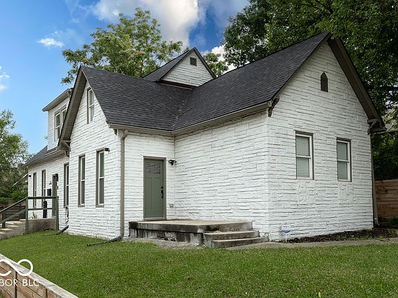 3rd image of 1102 Pleasant St