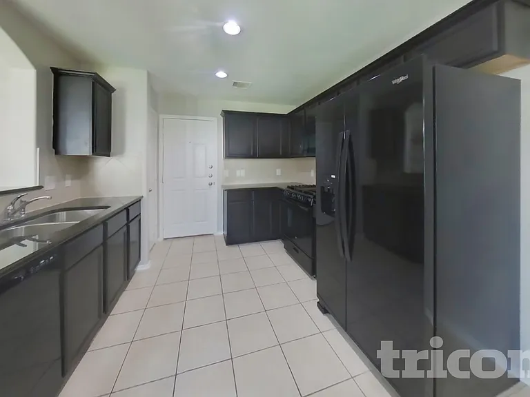 8515 Bartletts Harbor Ct — Photo 7
