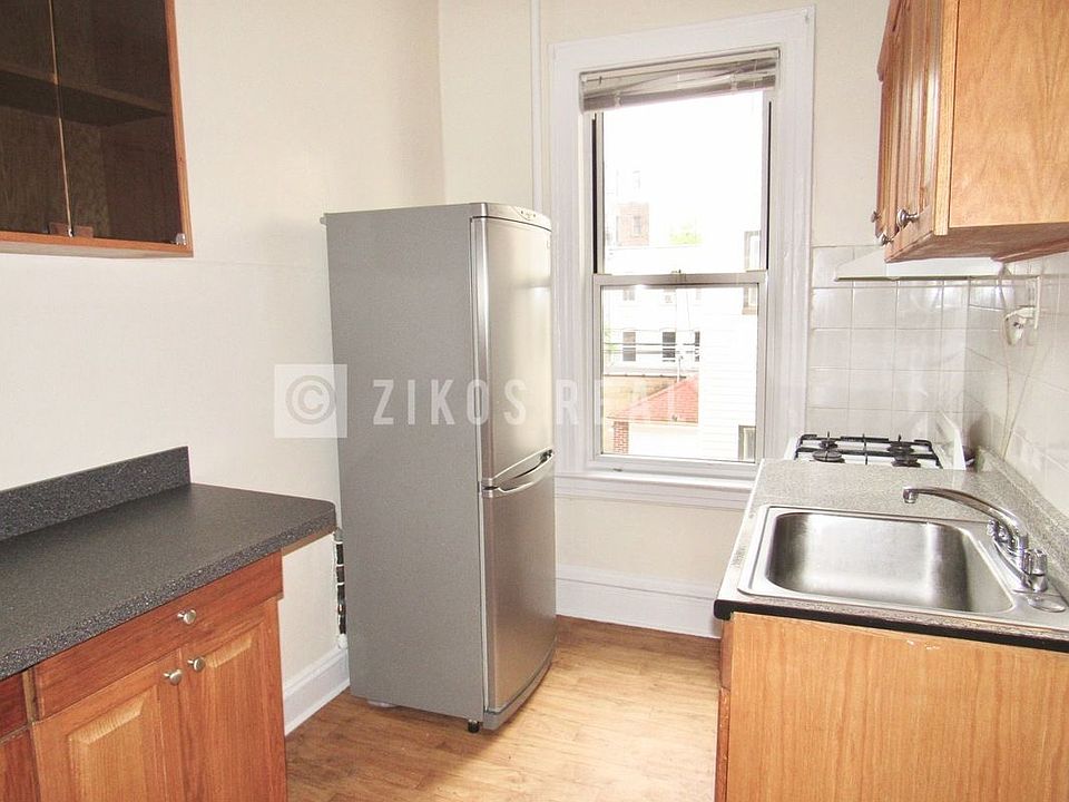 1st image of 2520 34th St APT 2F