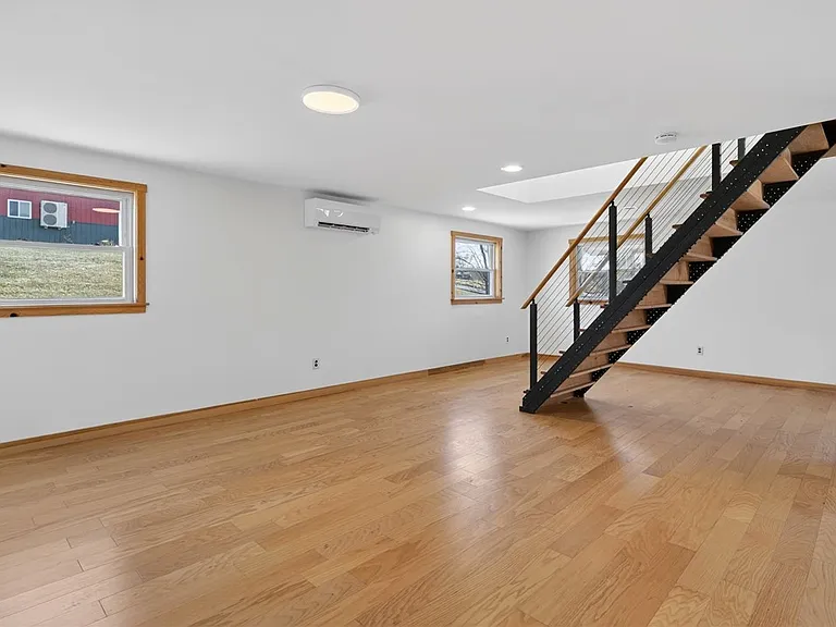999 Salmon Creek Rd — Photo 12