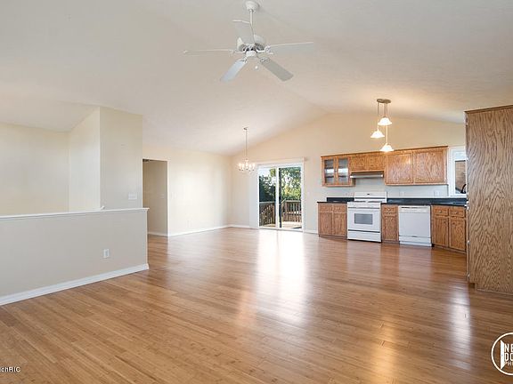 5th image of 11470 Barkton Dr