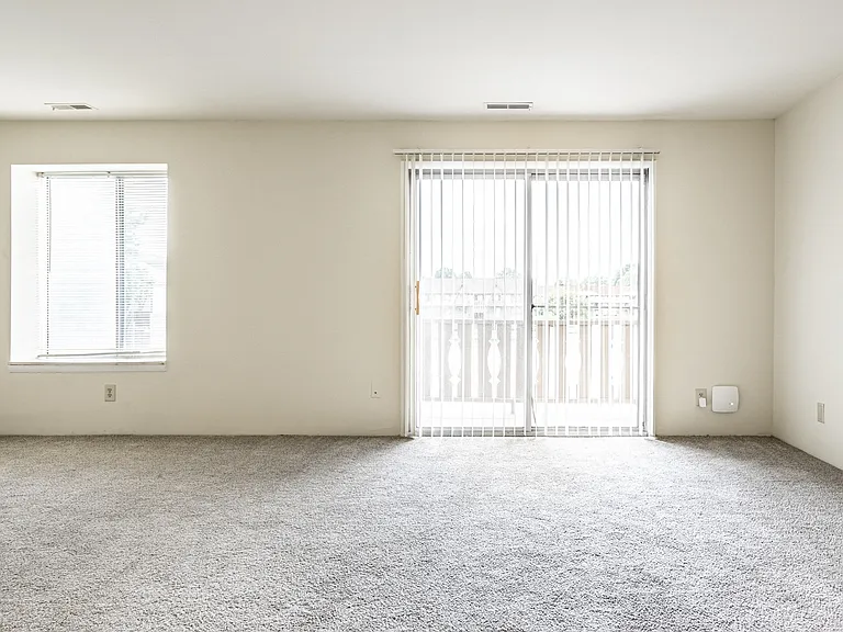 Scarborough Lake Apartments — Photo 3