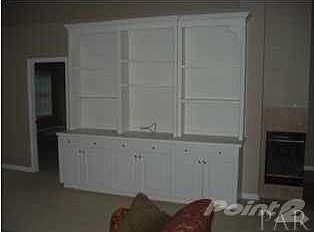 5th image of 4156 Longwood Cir