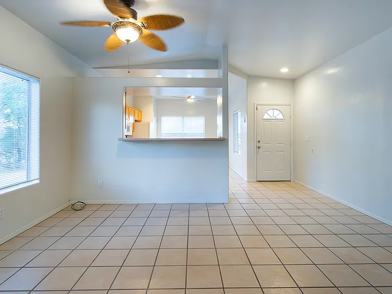 392 Falcon Ct — Photo 16