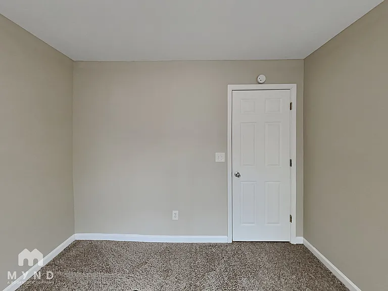 205 Ivy Ct — Photo 17