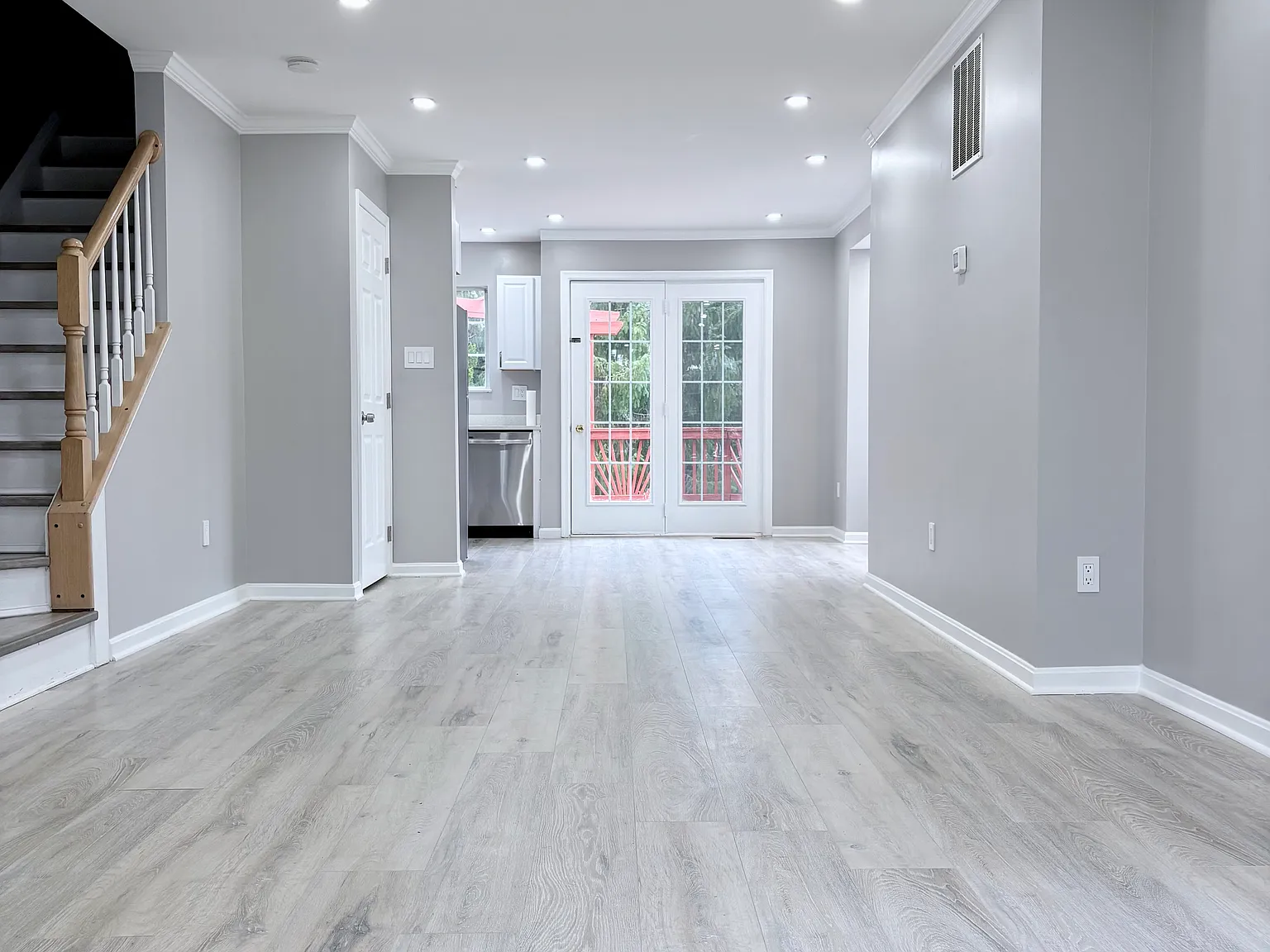 3 bed, 2.5 bath, 1628 sqft, $2,700 — Photo 3