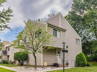 10 Cherokee Ct #10, Cromwell, CT 06416