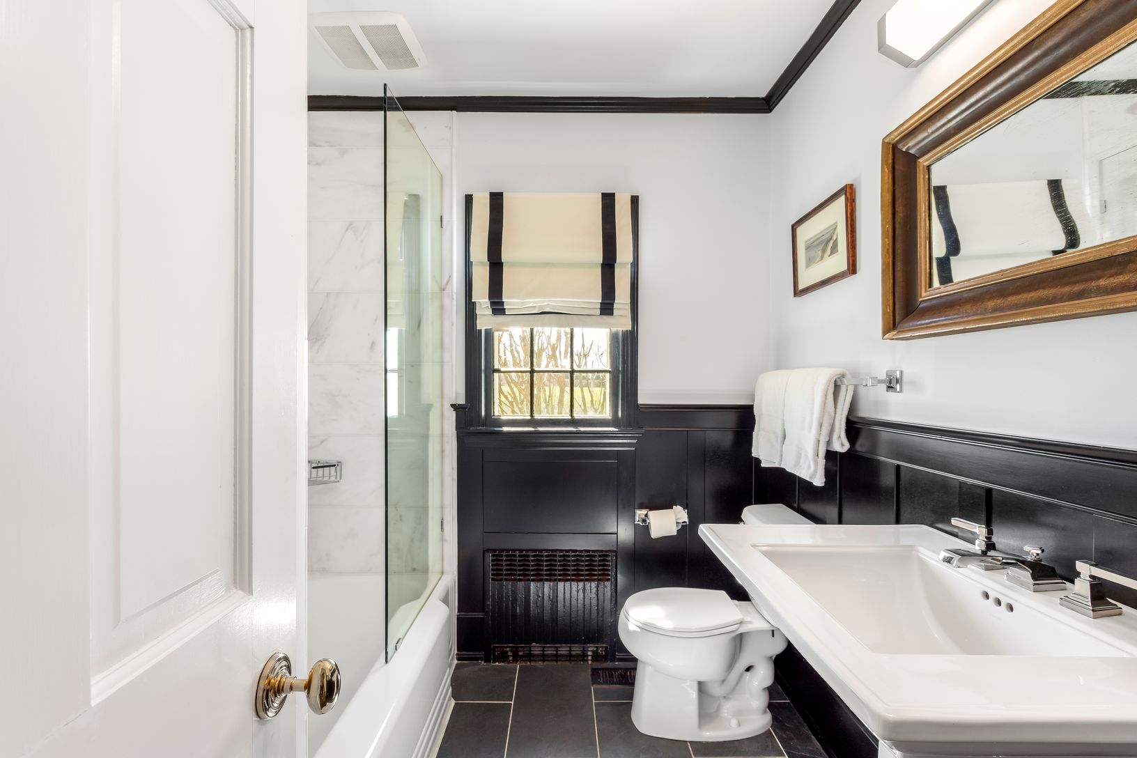  Marble Bath