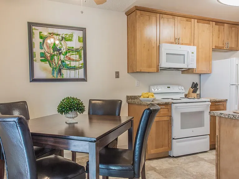 Kenwal Apartments — Photo 32