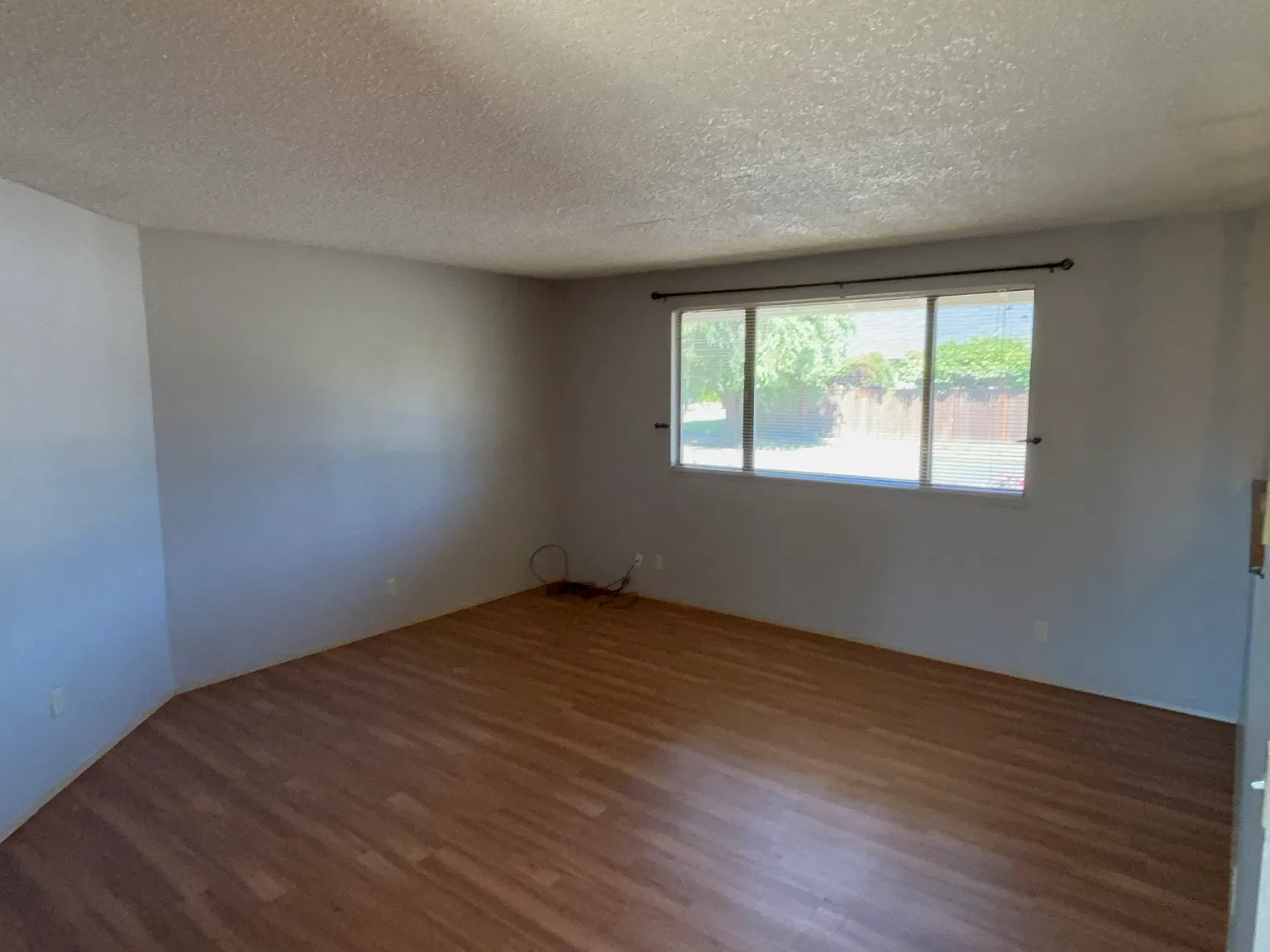 3 bed, 1104 sqft, $1,895 — Photo 3
