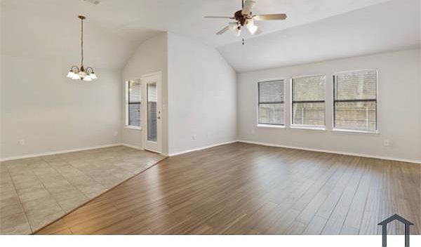 2nd image of 2629 Leslie Ln
